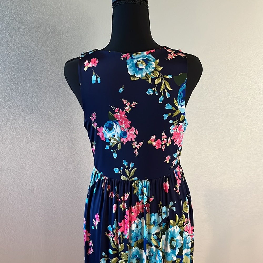 Maxi dress with pockets - Picture 5 of 5